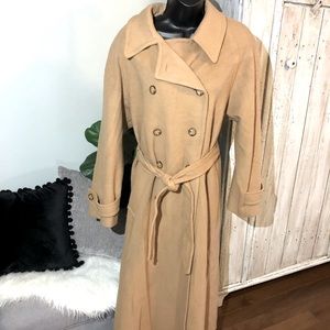 Vintage women’s camel color long wool coat